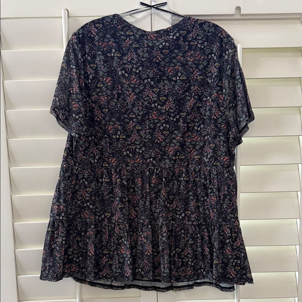 love, Fire Black Floral Short Sleeve Top - Picture 4 of 4